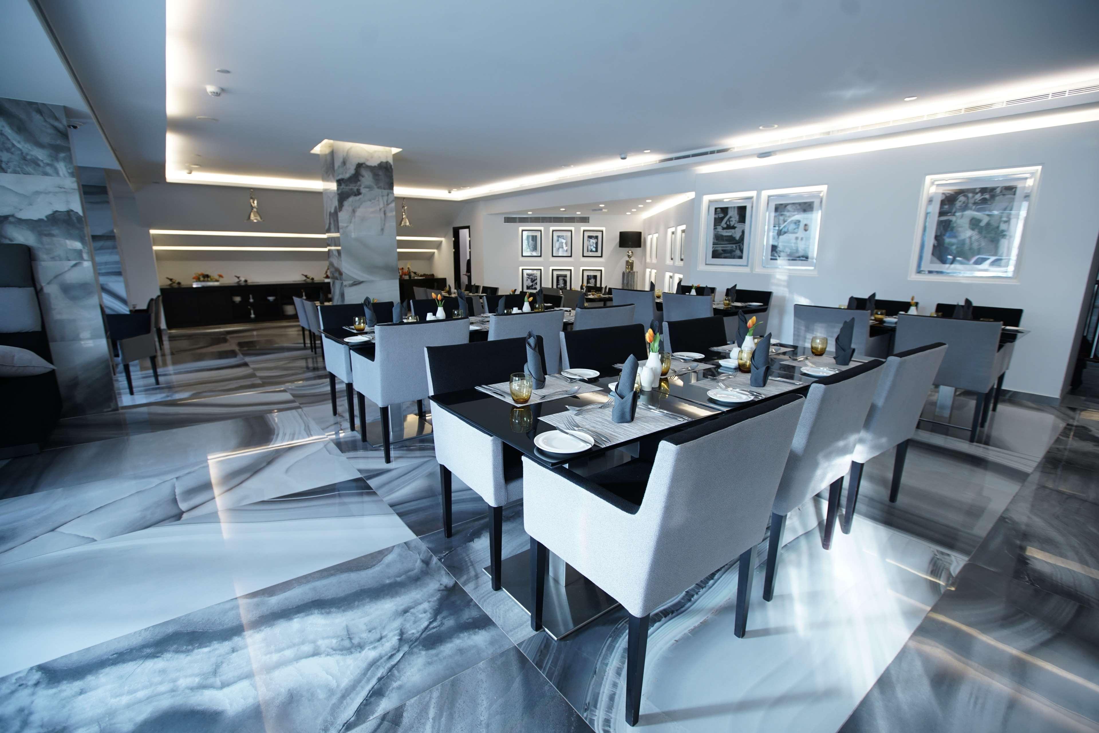 Royal Tulip Achrafieh Hotel Beirut Ngoại thất bức ảnh