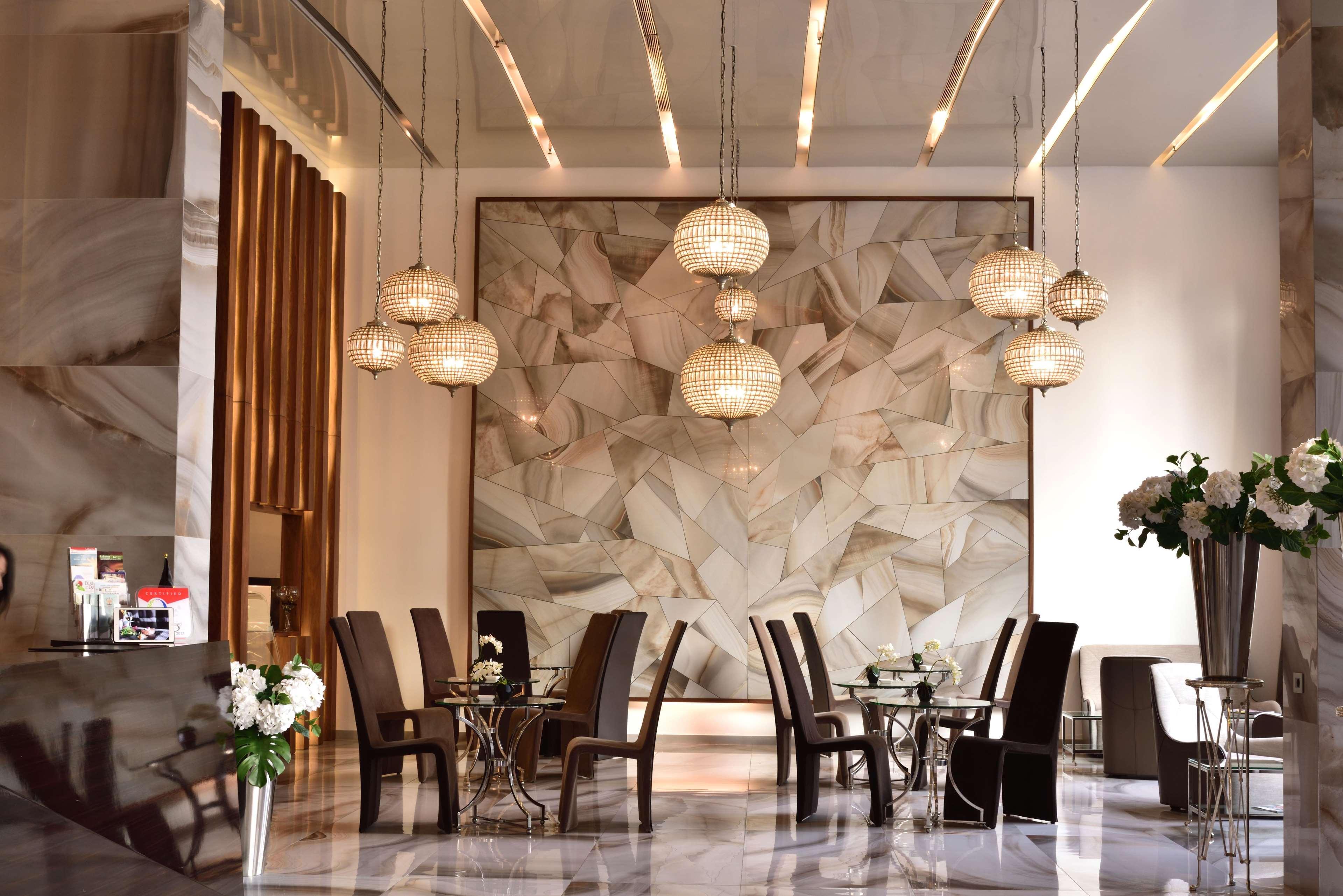 Royal Tulip Achrafieh Hotel Beirut Ngoại thất bức ảnh