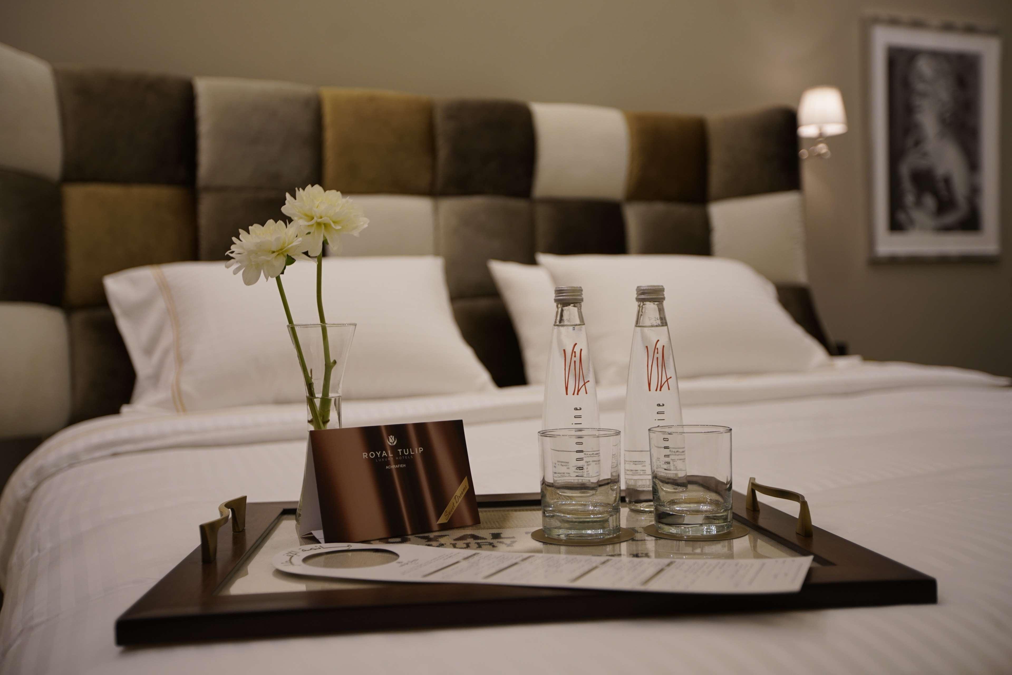 Royal Tulip Achrafieh Hotel Beirut Ngoại thất bức ảnh