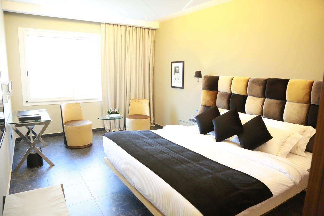 Royal Tulip Achrafieh Hotel Beirut Ngoại thất bức ảnh