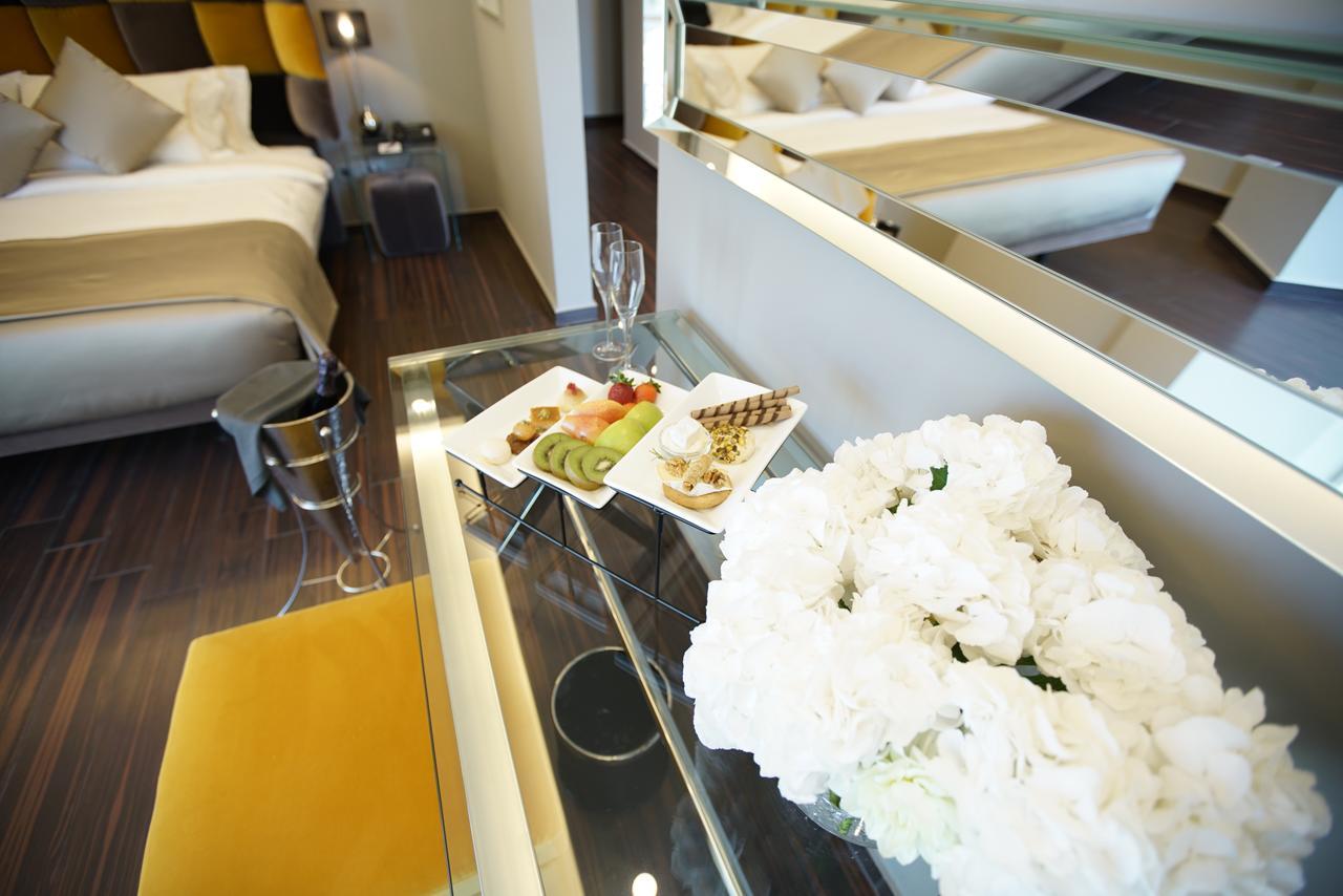 Royal Tulip Achrafieh Hotel Beirut Ngoại thất bức ảnh