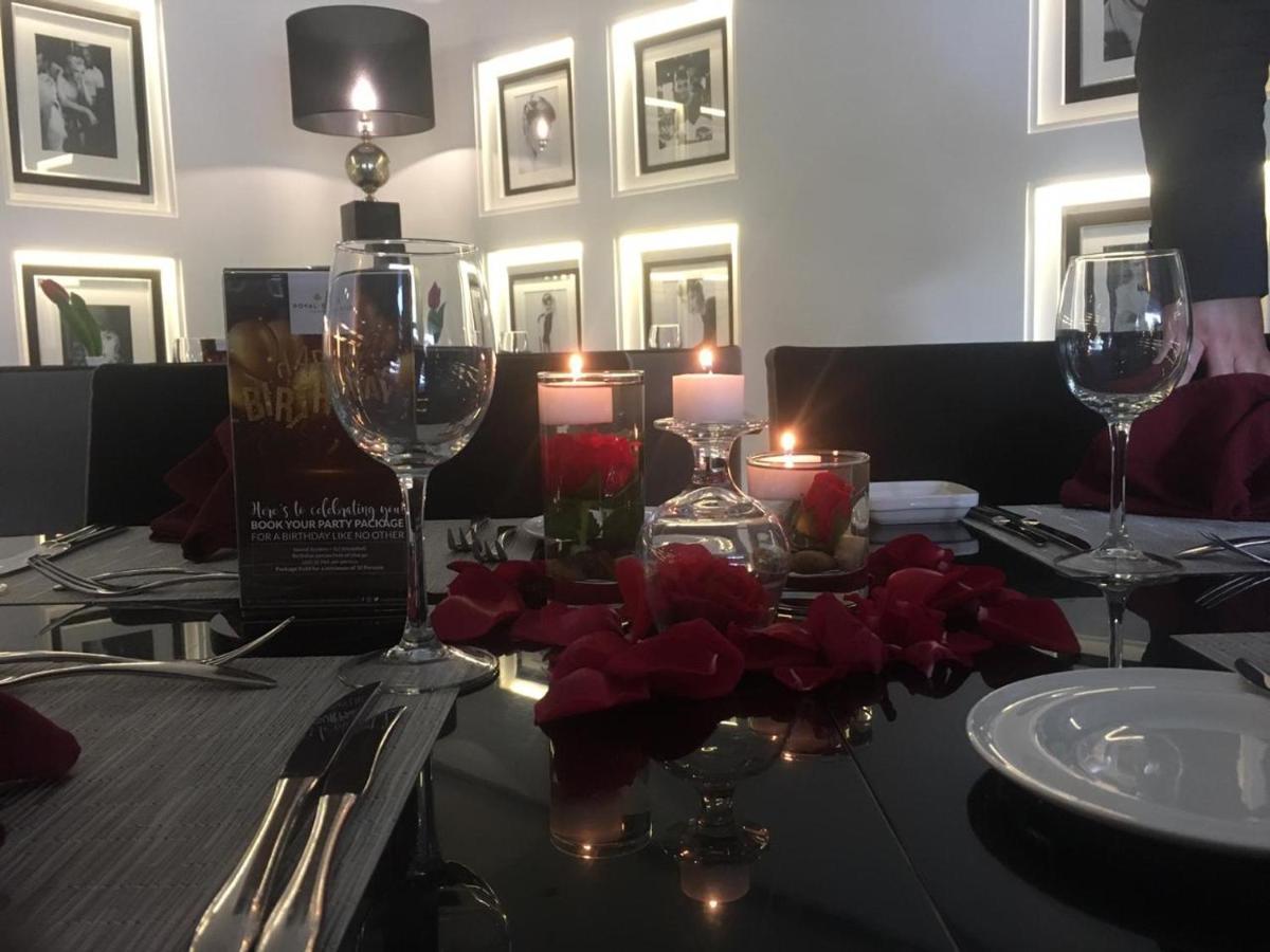 Royal Tulip Achrafieh Hotel Beirut Ngoại thất bức ảnh