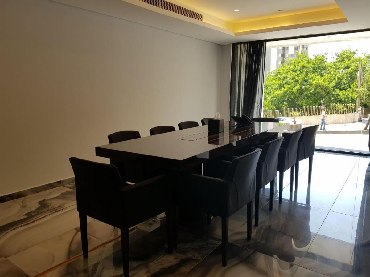 Royal Tulip Achrafieh Hotel Beirut Ngoại thất bức ảnh